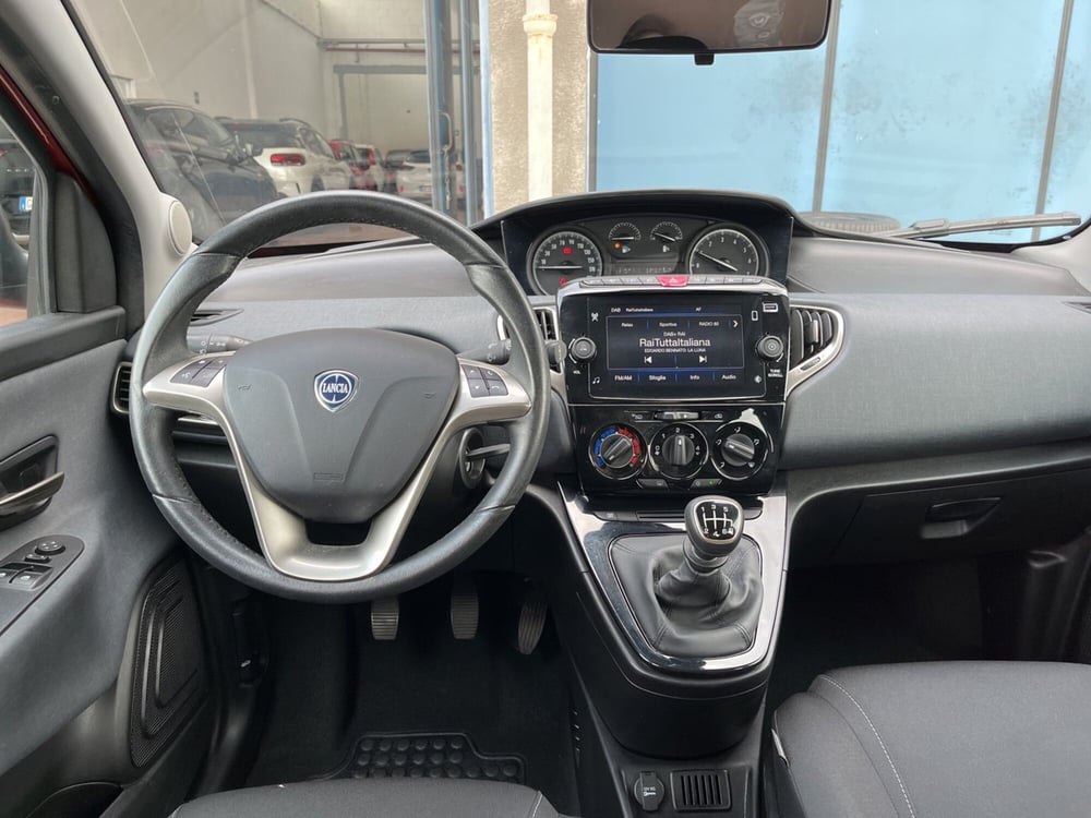 Lancia Ypsilon usata a Torino (11)