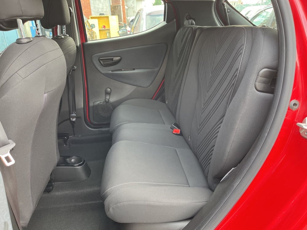 Lancia Ypsilon usata a Torino (9)