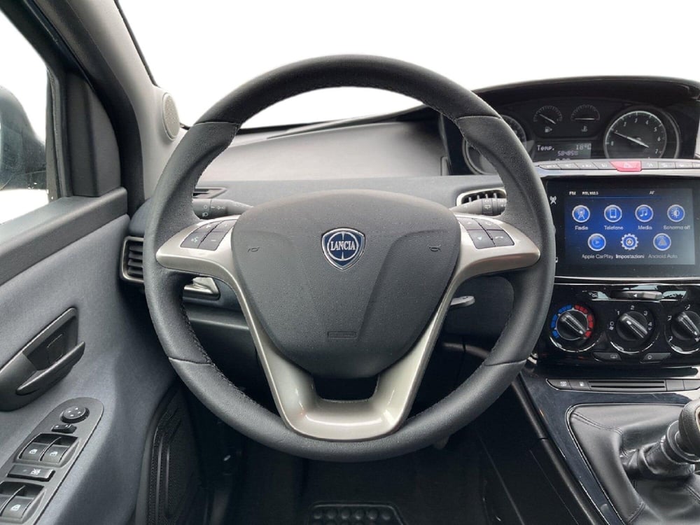 Lancia Ypsilon usata a Torino (12)