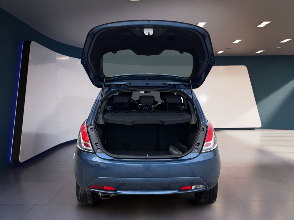 Lancia Ypsilon usata a Torino (7)
