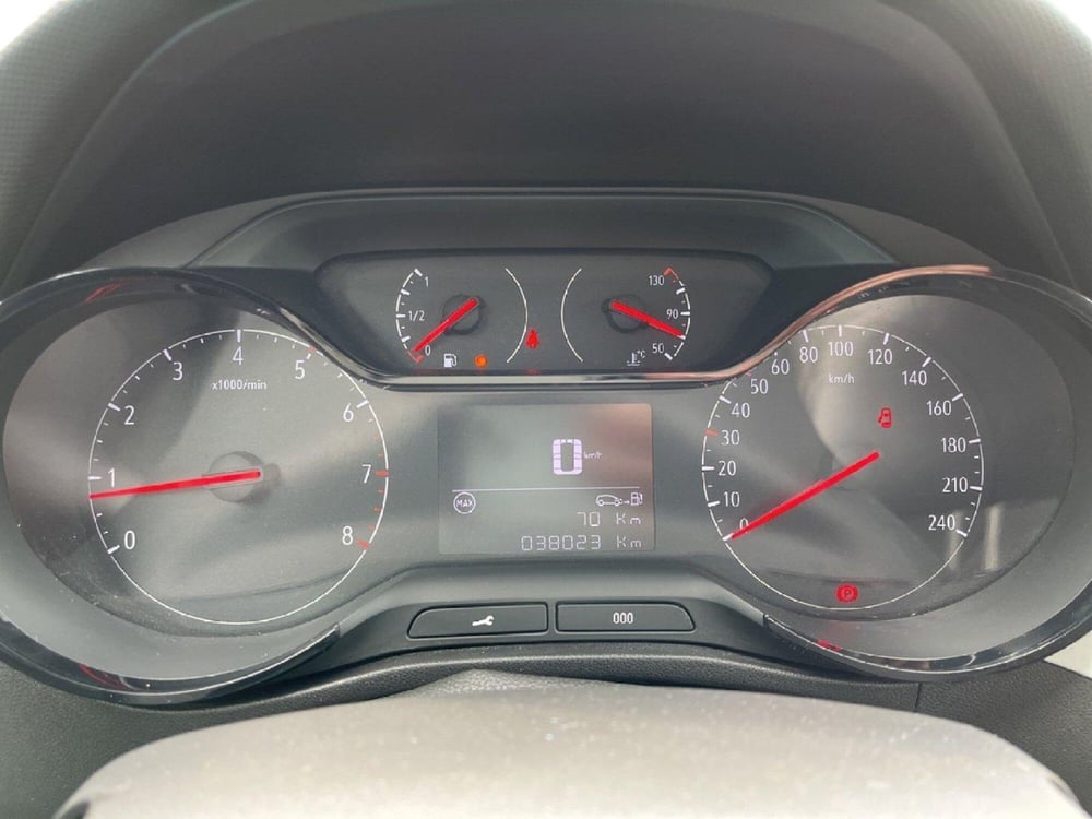 Opel Crossland X usata a Torino (12)