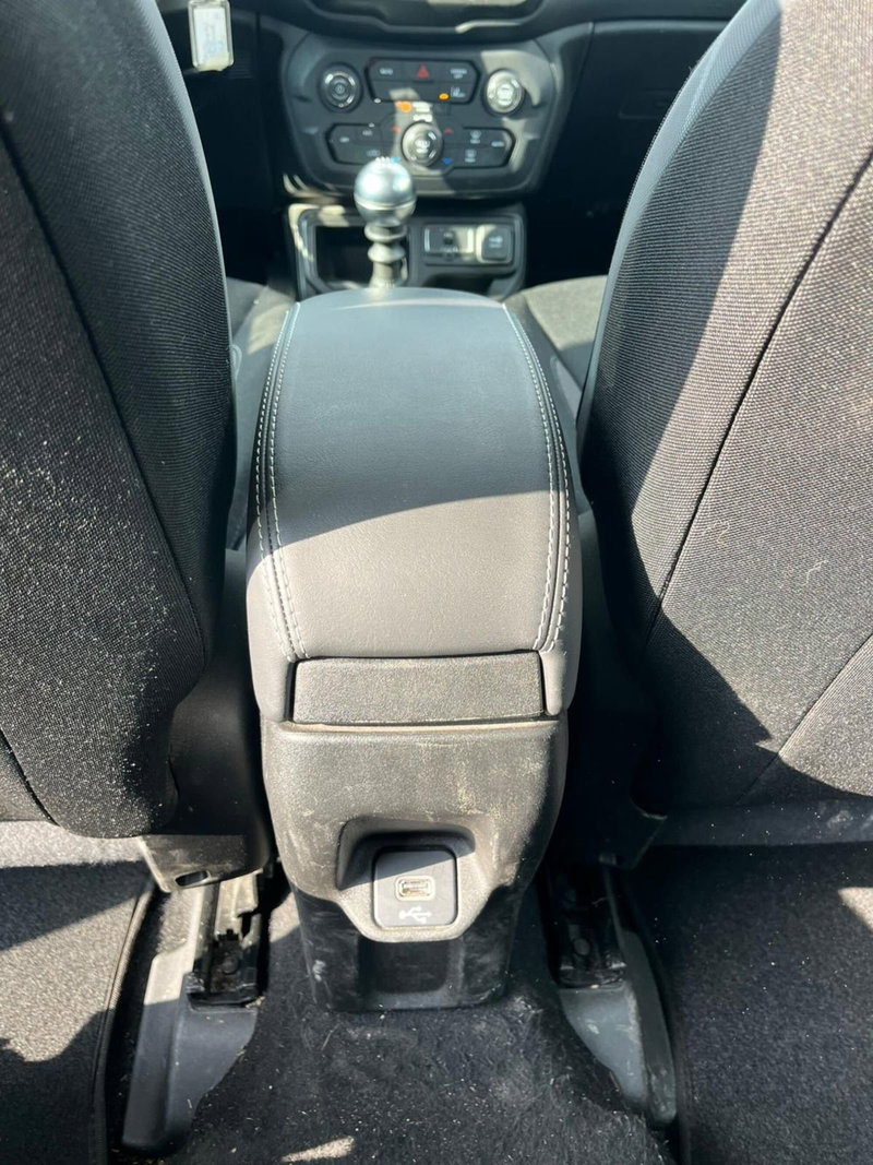 Jeep Renegade usata a Milano (18)