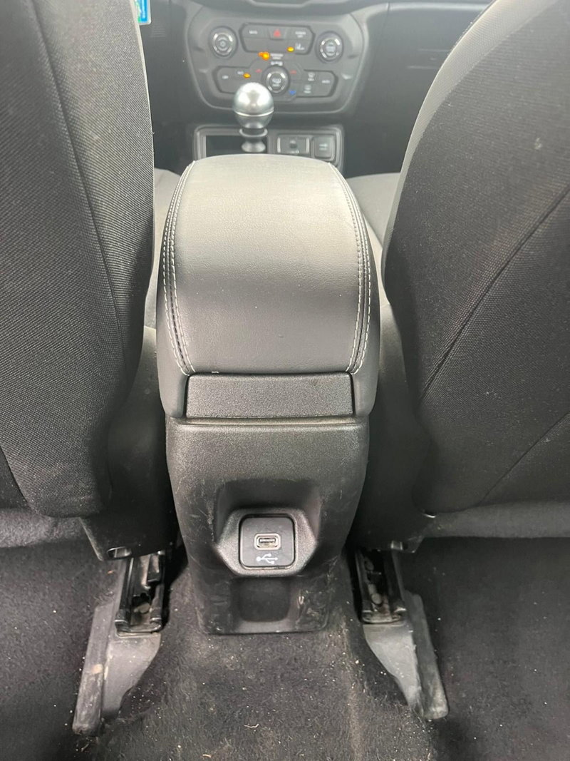 Jeep Renegade usata a Milano (14)