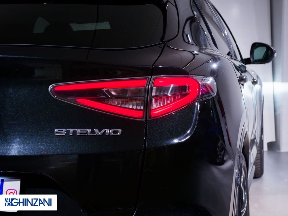 Alfa Romeo Stelvio usata a Bergamo (18)
