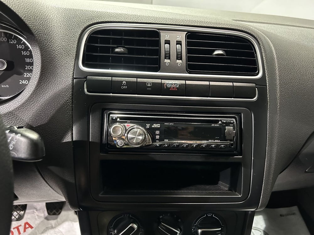 Volkswagen Polo usata a Milano (15)