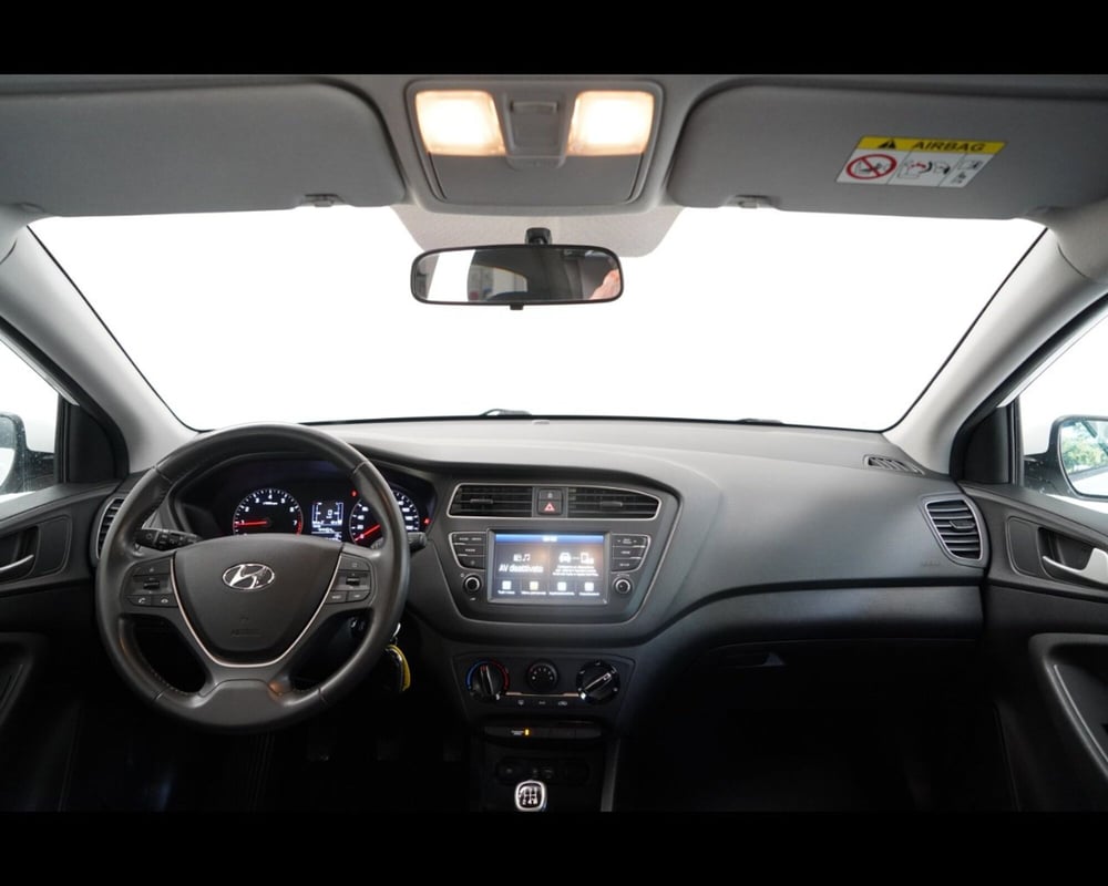 Hyundai i20 usata a Venezia (11)