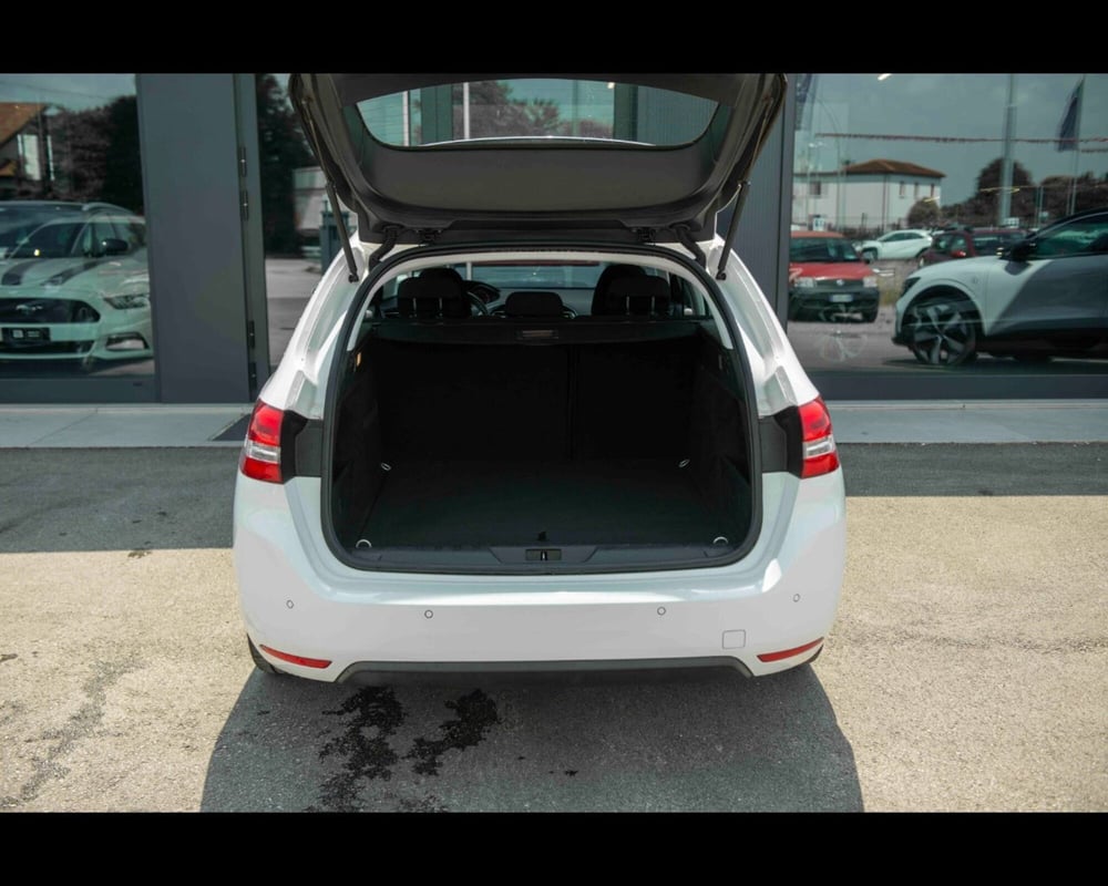 Peugeot 308 SW usata a Venezia (17)