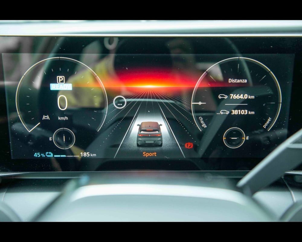 Renault Megane E-Tech Electric usata a Venezia (20)