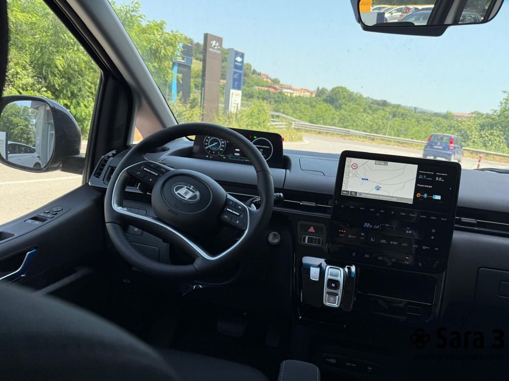 Hyundai Staria nuova a Avellino (14)