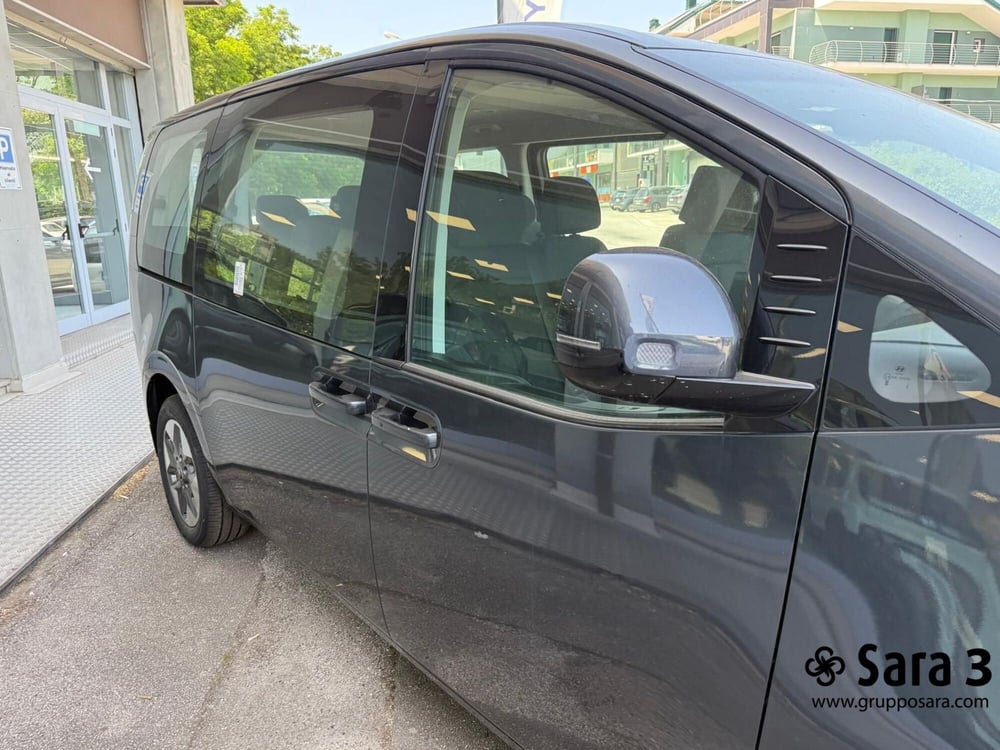 Hyundai Staria nuova a Avellino (2)
