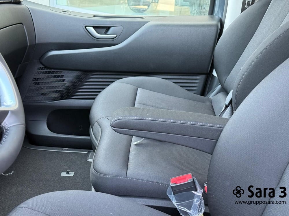 Hyundai Staria nuova a Avellino (8)