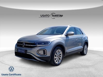 Volkswagen T-Roc 1.5 tsi Life del 2022 usata a Cecina