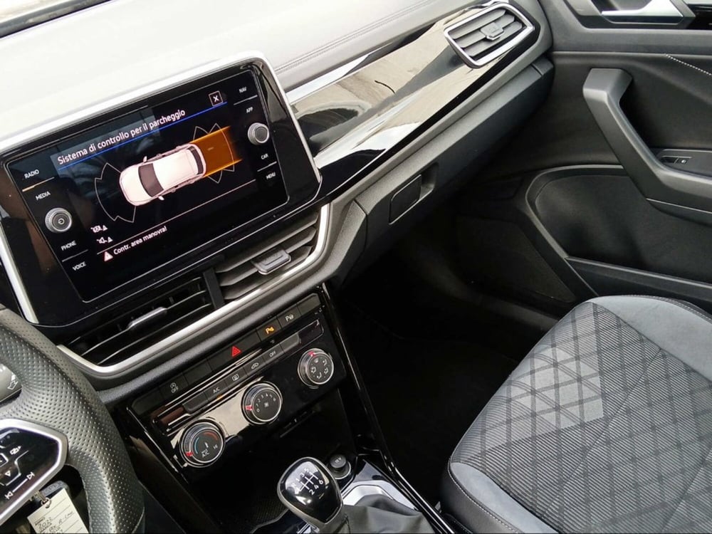 Volkswagen T-Roc usata a Livorno (13)