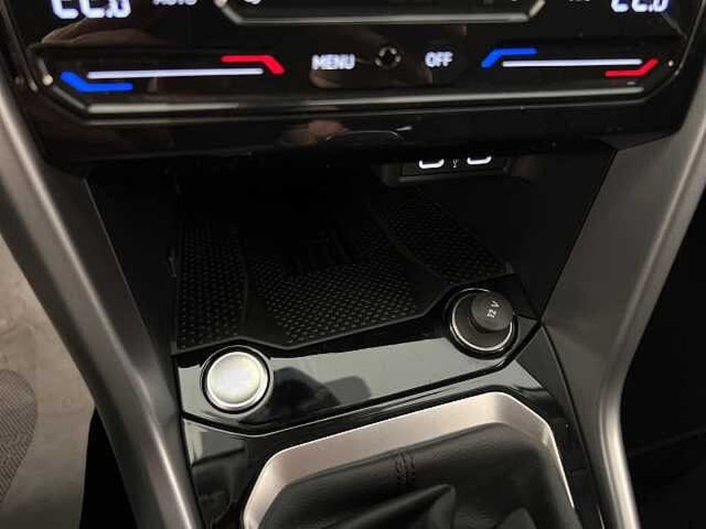 Volkswagen T-Roc nuova a Forlì-Cesena (20)
