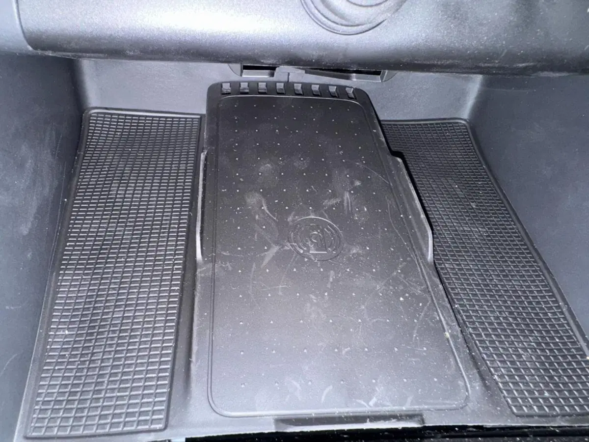 Volvo EX40 nuova a Como (17)