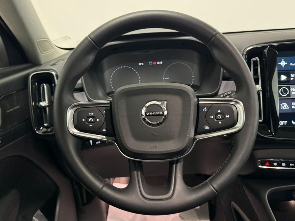 Volvo XC40 usata a Como (10)