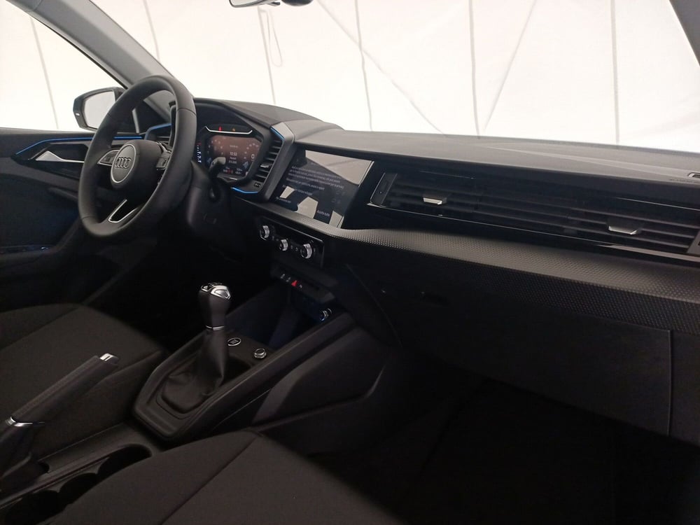 Audi A1 allstreet nuova a Bari (10)
