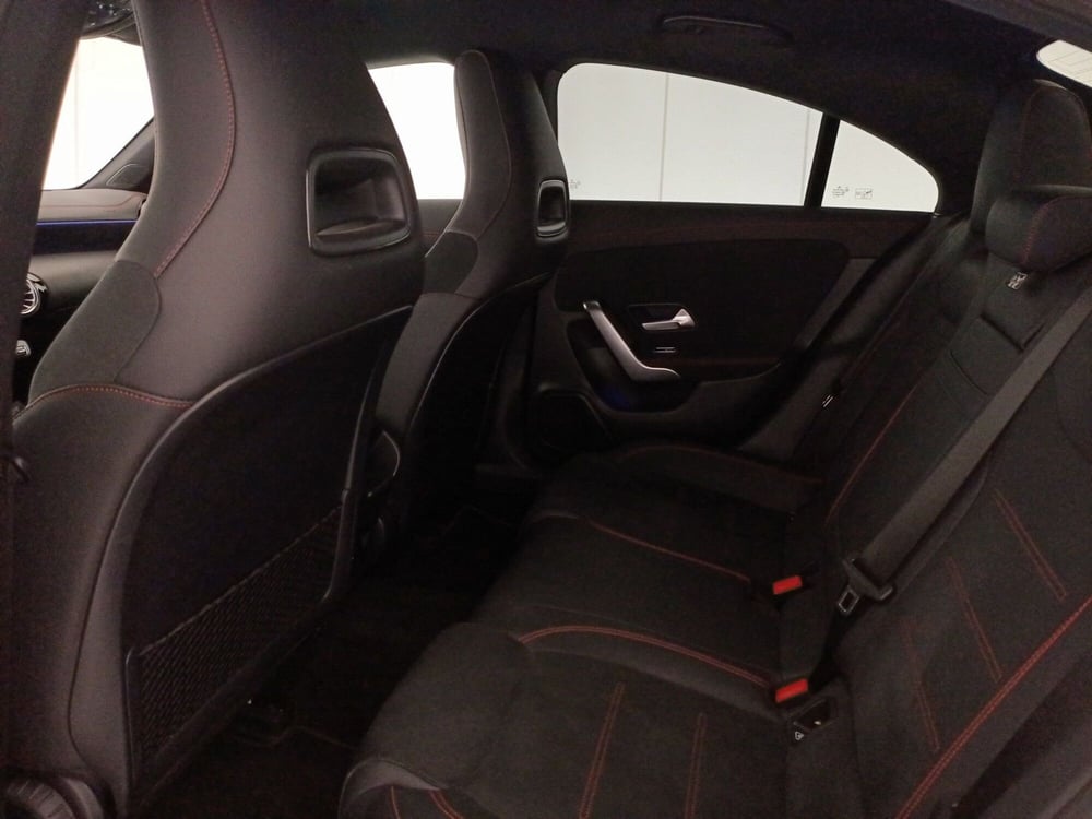 Mercedes-Benz CLA usata a Bari (8)