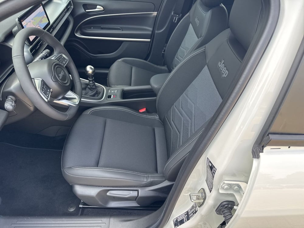 Jeep Avenger nuova a Ferrara (11)
