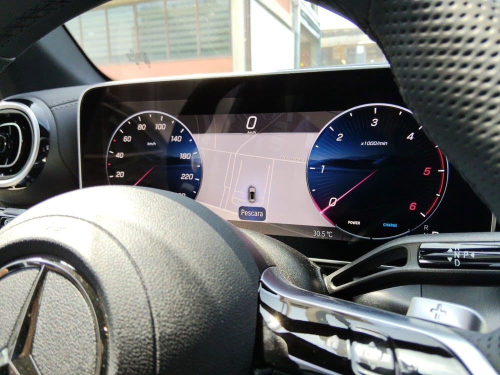 Mercedes-Benz GLC SUV nuova a Pescara (17)