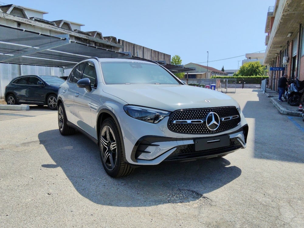 Mercedes-Benz GLC SUV nuova a Pescara (2)