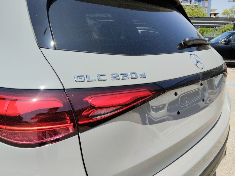 Mercedes-Benz GLC SUV nuova a Pescara (5)