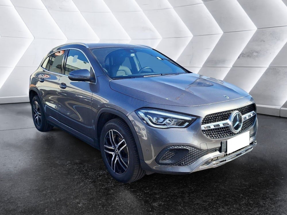 Mercedes-Benz GLA SUV usata a Salerno (6)
