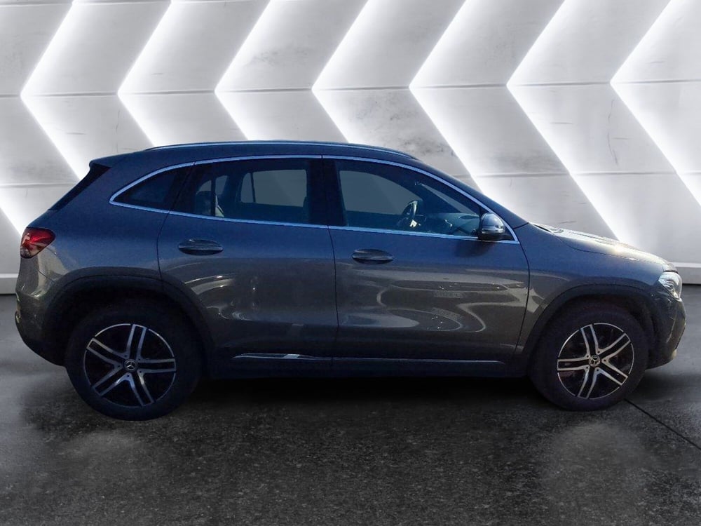 Mercedes-Benz GLA SUV usata a Salerno (8)