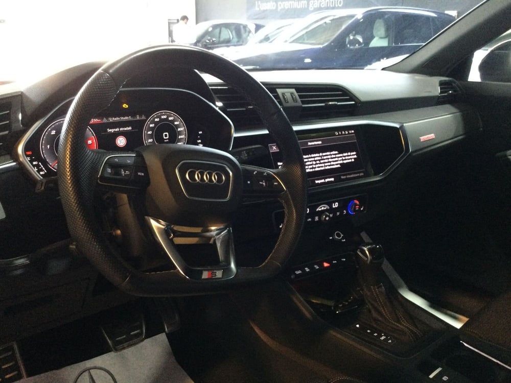 Audi Q3 Sportback usata a Caserta (11)