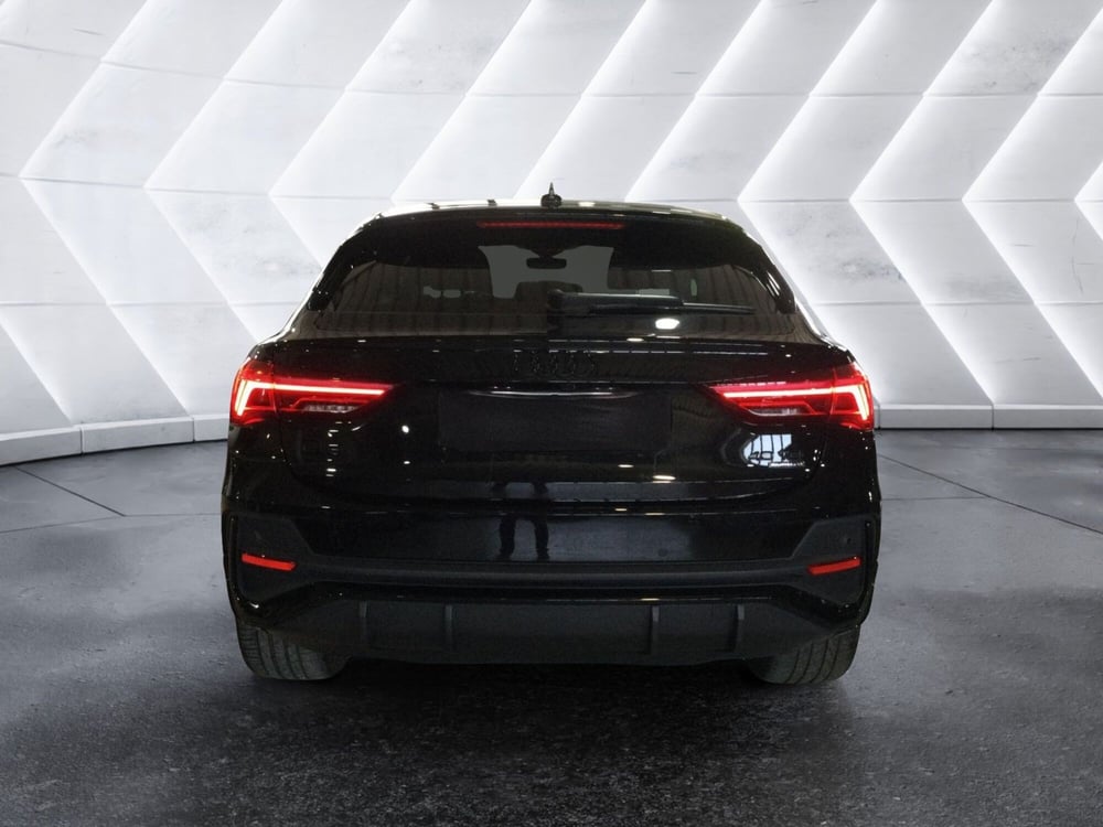 Audi Q3 Sportback usata a Caserta (5)