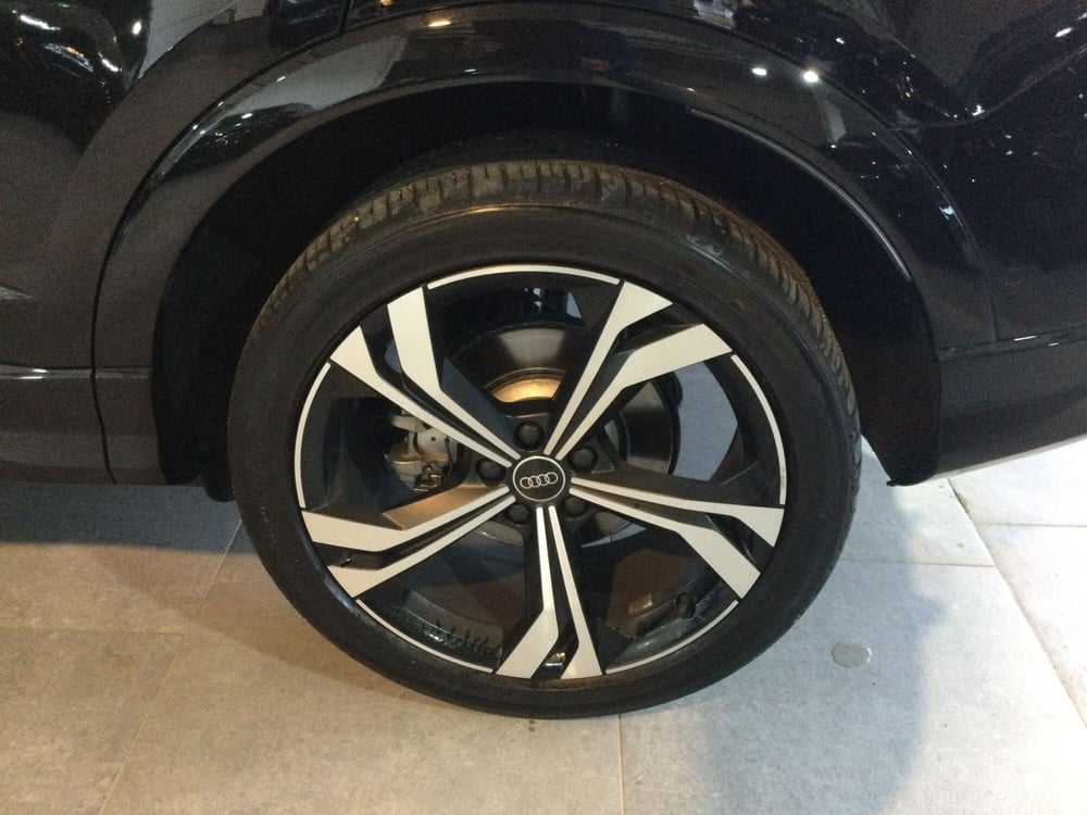 Audi Q3 Sportback usata a Caserta (9)