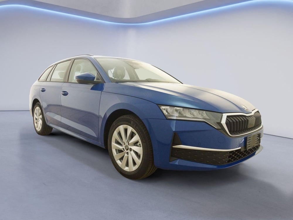 Skoda Octavia Station Wagon nuova a Torino