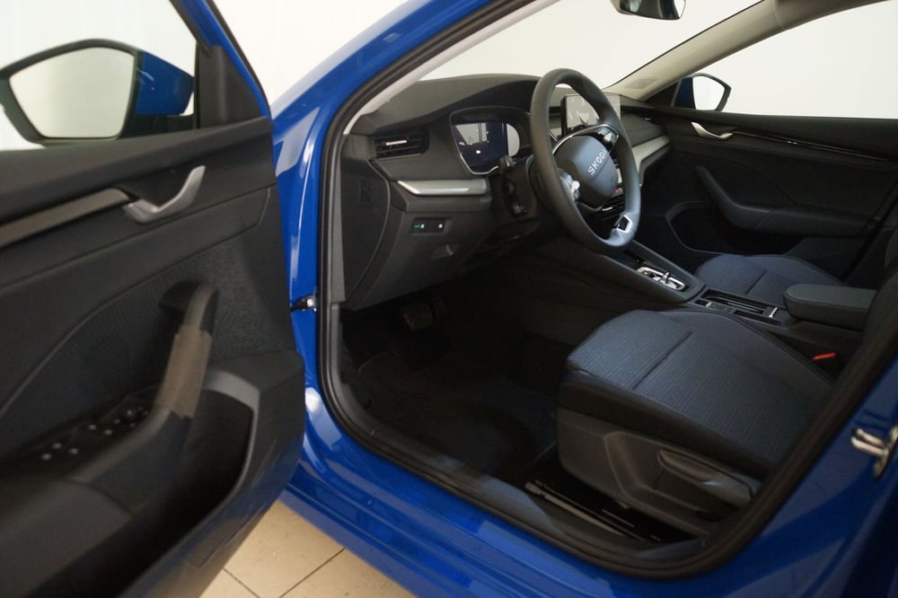 Skoda Octavia Station Wagon nuova a Torino (14)