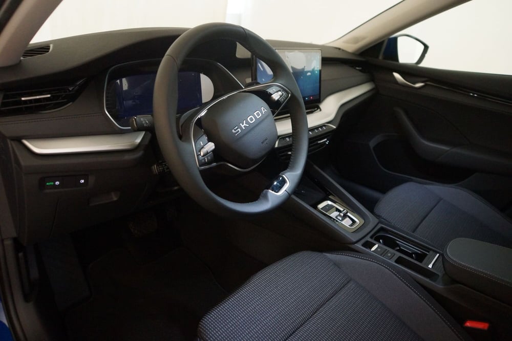 Skoda Octavia Station Wagon nuova a Torino (16)