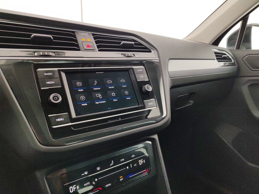 Volkswagen Tiguan usata a Massa-Carrara (14)