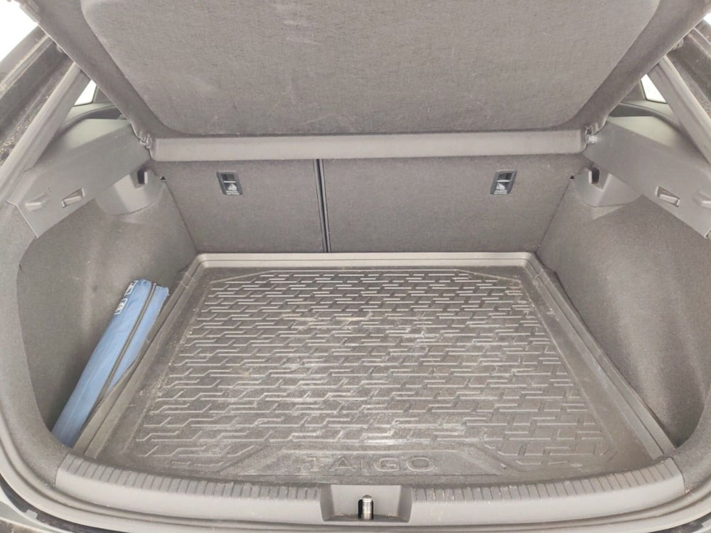 Volkswagen Taigo usata a Massa-Carrara (17)