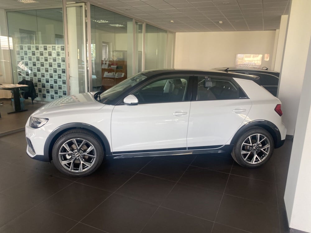 Audi A1 allstreet nuova a Catania (2)