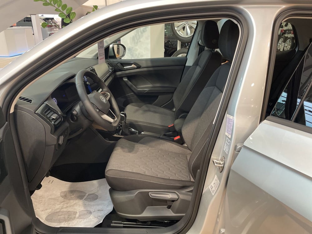 Volkswagen T-Cross nuova a Varese (10)