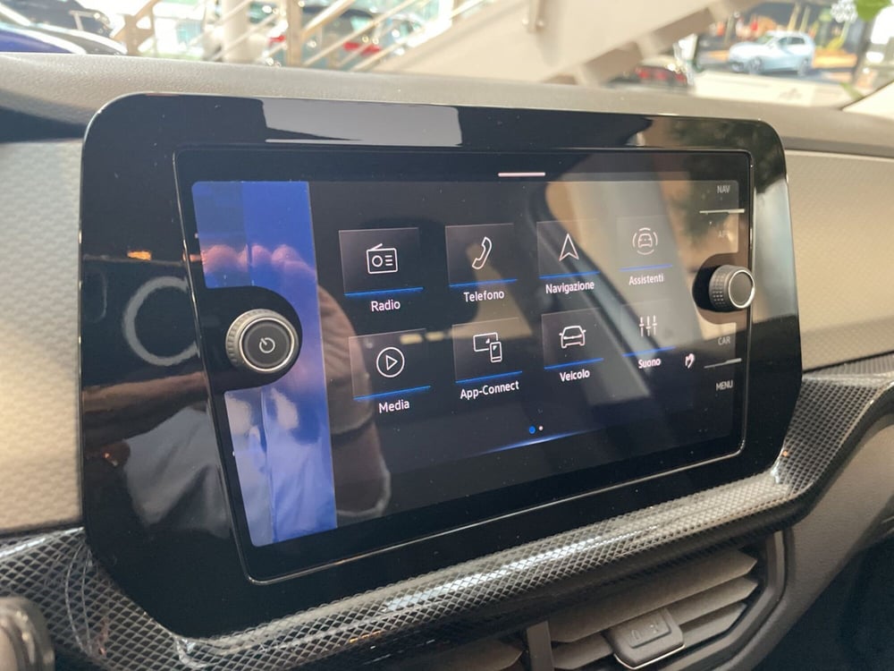 Volkswagen T-Cross nuova a Varese (12)