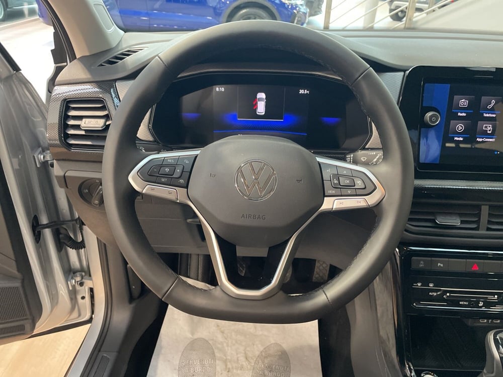Volkswagen T-Cross nuova a Varese (14)