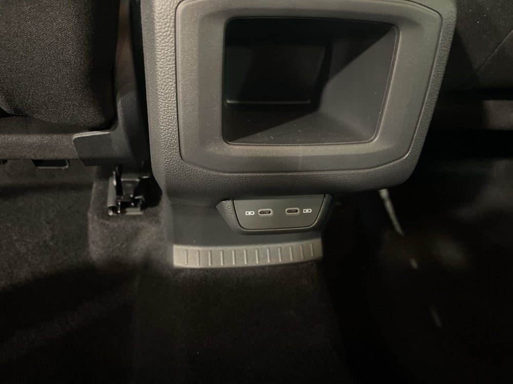 Volkswagen T-Cross nuova a Varese (16)