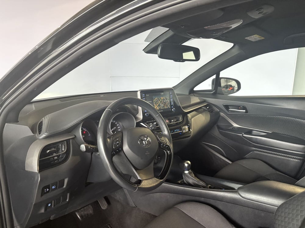 Toyota Toyota C-HR usata a Monza e Brianza (11)