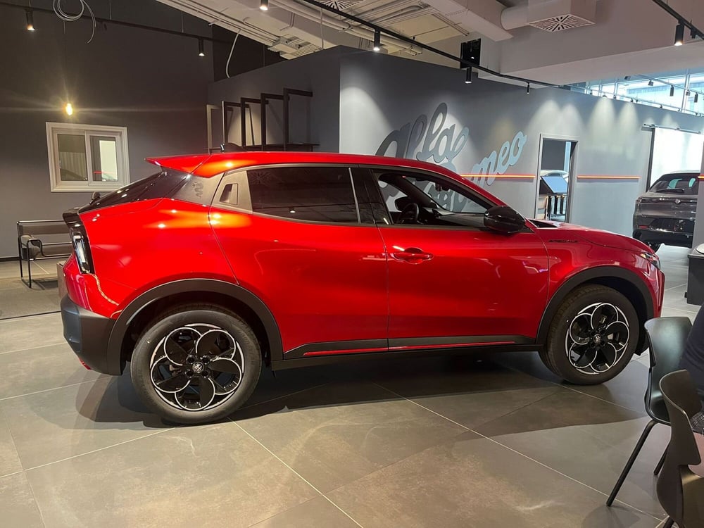 Alfa Romeo Junior nuova a Avellino (10)