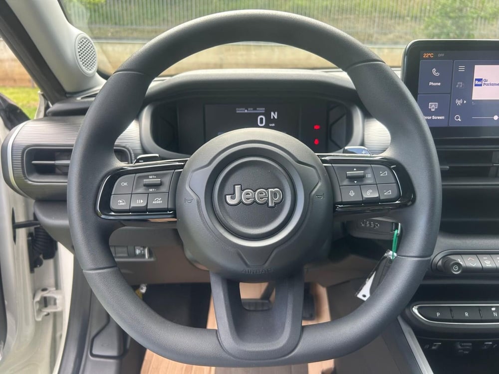 Jeep Avenger nuova a Salerno (15)