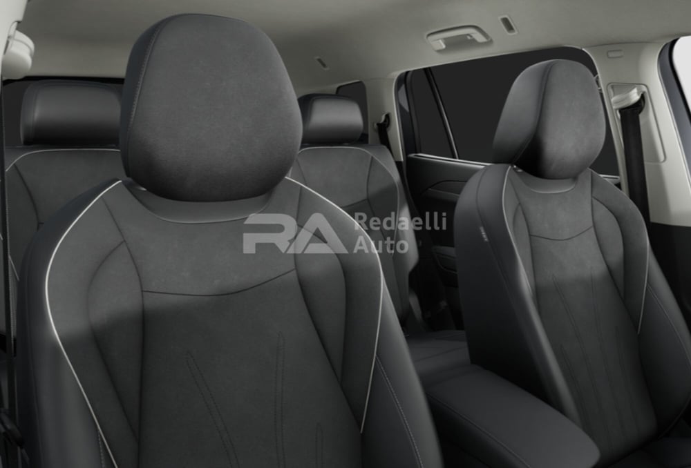Volkswagen Tayron nuova a Lecco (8)