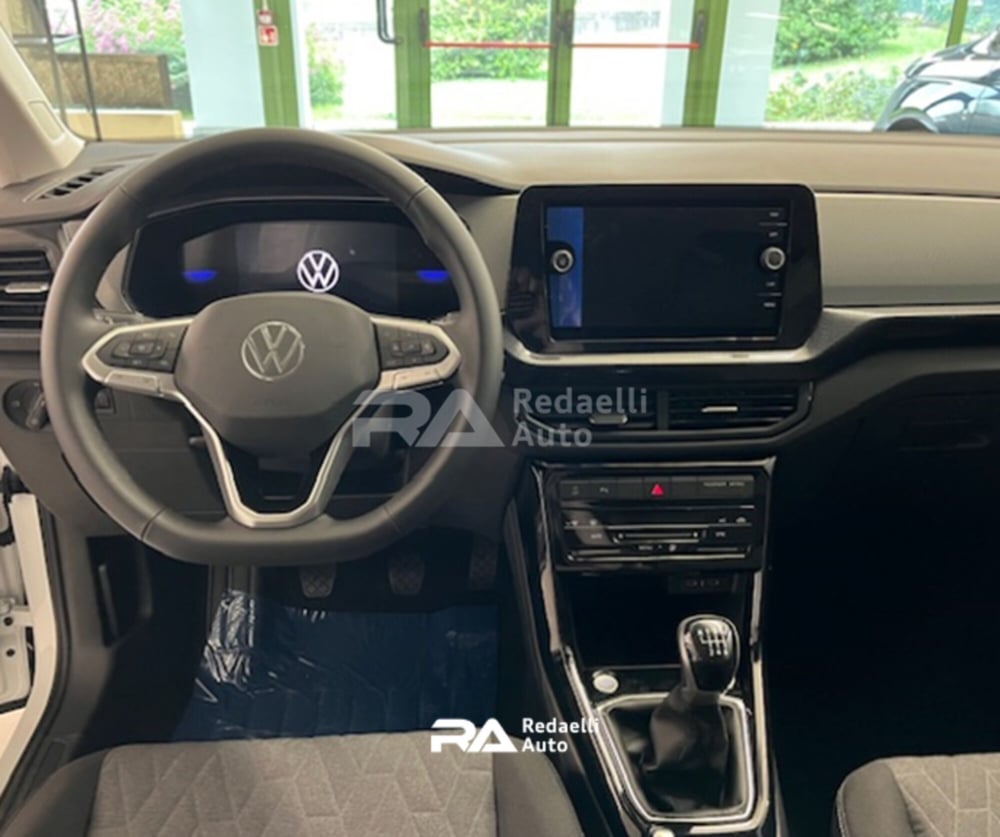 Volkswagen T-Cross nuova a Lecco (8)