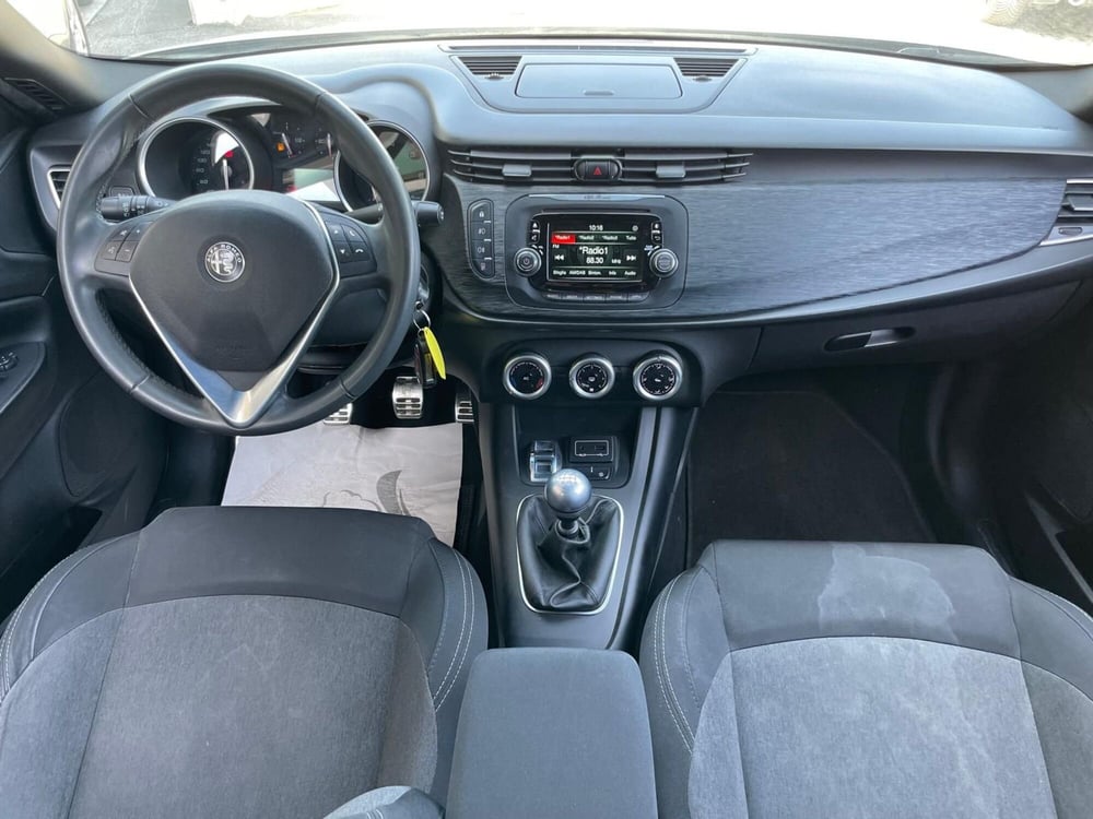 Alfa Romeo Giulietta usata a Ancona (11)