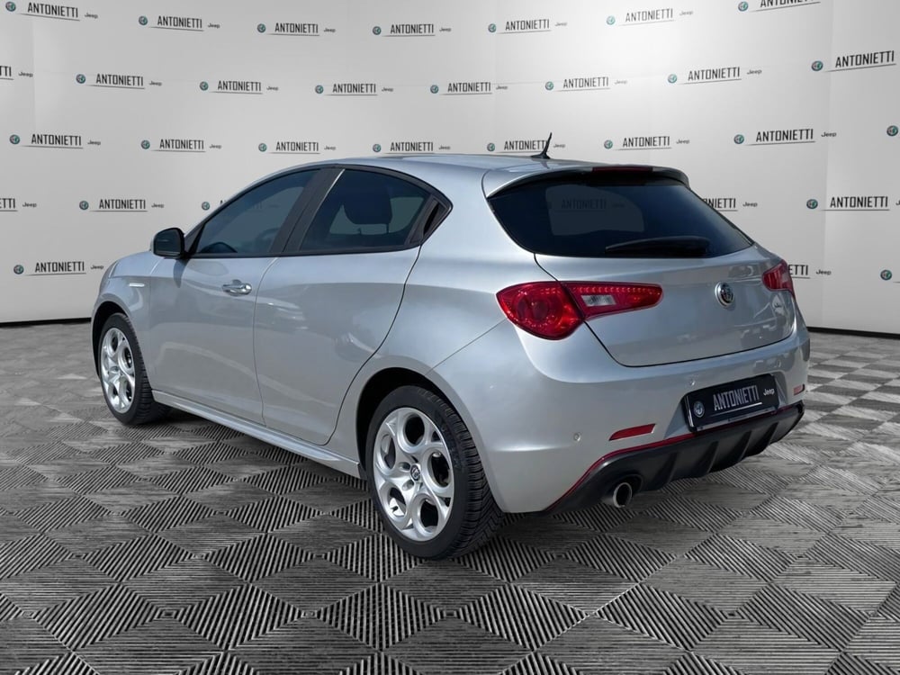 Alfa Romeo Giulietta usata a Ancona (7)