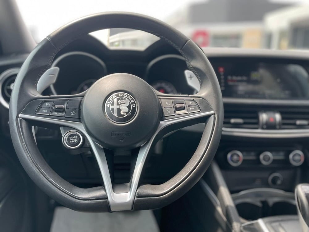 Alfa Romeo Stelvio usata a Ancona (13)