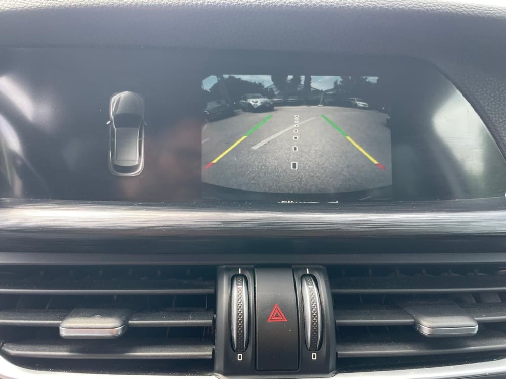 Alfa Romeo Stelvio usata a Ancona (16)